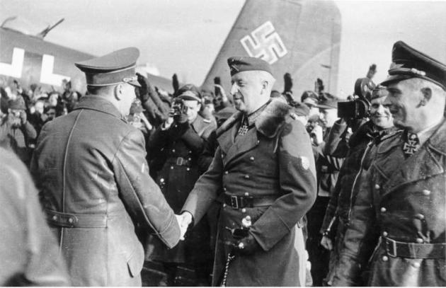 Εικόνα 2: Το στρατηγικό επίπεδο συναντά το επιχειρησιακό. Χίτλερ και Μάνσταϊν στο Ζαπορόζιε.